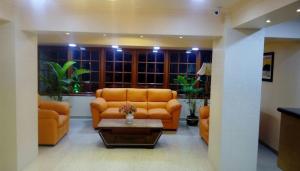 Posezení v ubytování Setrac Orange Hotel