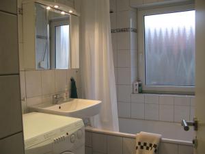 Ένα μπάνιο στο Messe-/Ferienwohnung