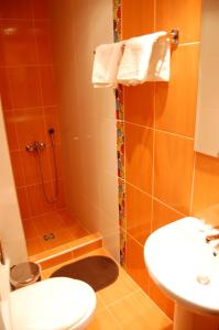 Vannituba majutusasutuses Hotel Antirriο