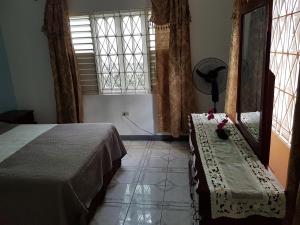 Jus4U-1 The Home Away From Home Villa客房内的一张或多张床位
