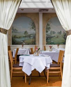 A restaurant or other place to eat at Quorn Country Hotel 