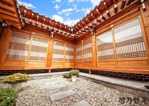 Fotografie z fotogalerie ubytování Jeongga Hanok v destinaci Čondžu