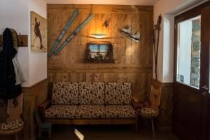 Χώρος καθιστικού στο Albergo Punta Zerbion