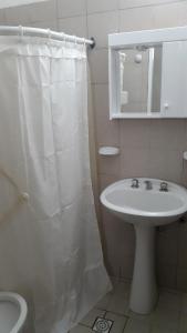 Ένα μπάνιο στο Hotel Santa Elena