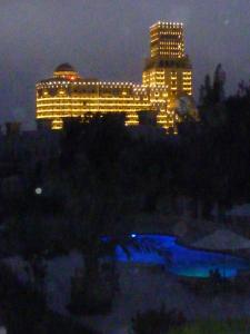 Bazén v ubytování Townhouse Ras al Khaimah nebo v jeho okolí