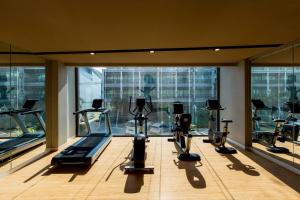 Fitness centrum a/nebo fitness zařízení v ubytování GLOW Ao Nang Krabi