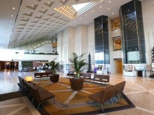 Posezení v ubytování APA Hotel & Resort Tokyo Bay Makuhari