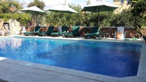 Bazén v ubytování Kilim Hotel nebo v jeho okolí