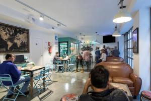 Hosté ubytování Winederful Hostel & Café