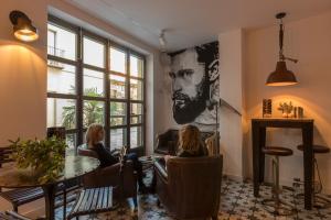 Posezení v ubytování Winederful Hostel & Café