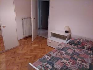 Una cama o camas en una habitación de Istra