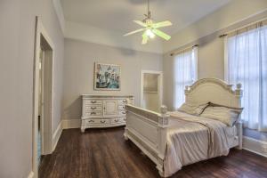 Gallery image of Classic/Modern Downtown Home in Valdosta