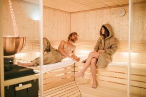 Goście zatrzymujący się w obiekcie Hotel die Arlbergerin -New- all-in super flex rate