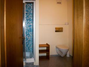 Uma casa de banho em Pension Handle