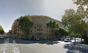 a large building on the side of a street at Cdc Sdb in Barcelona