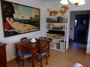 Knjižnica in country house