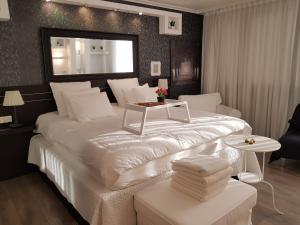 Gallery image of Cosy Studio in a Luxury Hotel in Herzelia 