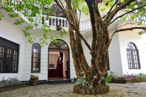 Η πρόσοψη ή η είσοδος του Hotel Breeta's Garden