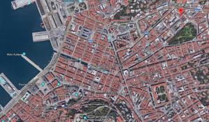 een satellietkaart van een stad met een rivier bij Andrea e Valentina in Trieste