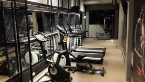 Fitness centrum a/nebo fitness zařízení v ubytování All Nite And Day Palembang Veteran