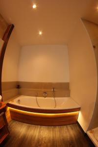 Koupelna v ubytování Hotel Goldene Krone