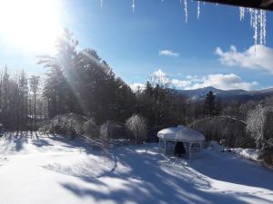 Summit Lodge semasa musim sejuk