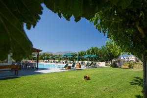 Gallery image of Mediterranean Hotel & Apartments in Kissamos