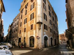 ローマにあるPiazza Venezia Luxury Design Apartmentのギャラリーの写真