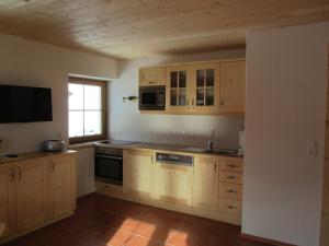 Una cocina o cocineta en Ebner Casa 22 fotos más