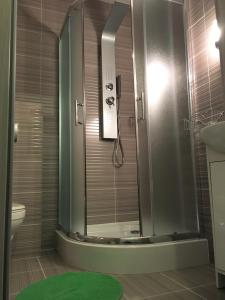 Kúpeľňa v ubytovaní Zajazd Stodoła sauna w cenie + 37 fotografií