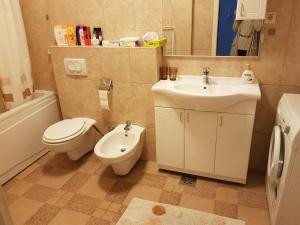 Vonios kambarys apgyvendinimo įstaigoje Apartman Maksimir Lux Zagreb-145m2