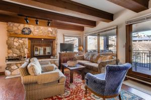 Posezení v ubytování The Plaza Condominiums by Crested Butte Mountain Resort