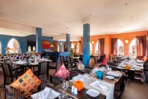 ห้องอาหารหรือที่รับประทานอาหารของ Sultana Royal Golf