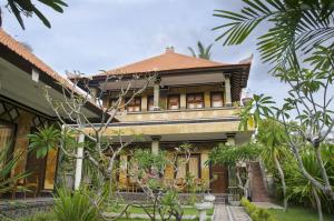 Gallery image of Arya Inn Enny Salon and Spa in Nusa Lembongan