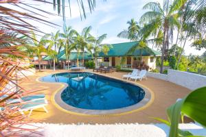 Bazén v ubytování Samui Reef View Resort nebo v jeho okolí