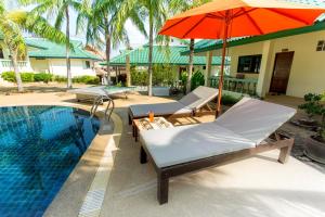 Bazén v ubytování Samui Reef View Resort nebo v jeho okolí