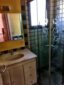 Bathroom sa Riviera de São Lourenço