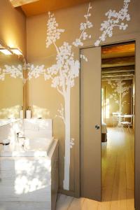 A bathroom at Villaflair - Design Villa Porto Ercole
