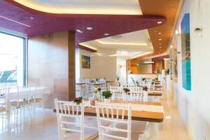 Restaurace v ubytování Hotel Kadmo by Aycon