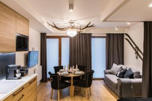 Część wypoczynkowa w obiekcie Apartament Czarny Staw