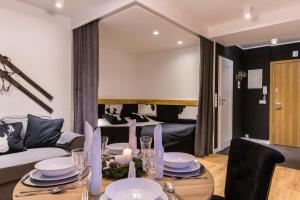 Część wypoczynkowa w obiekcie Apartament Czarny Staw