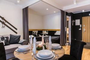 Część wypoczynkowa w obiekcie Apartament Czarny Staw