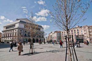 Goście zatrzymujący się w obiekcie Ático en el Centro de Madrid - Calle Jardines
