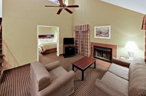 Gallery image of Hawthorn Suites By Wyndham Columbus North in Columbus