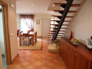 Imagen de la galería de Beach House, 50 meters from the sea, en São Pedro de Moel 5 fotos más