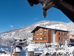 Widok na góry z tego aparthotelu