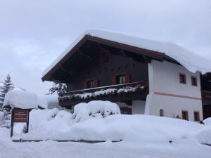 Obiekt Gästehaus Katharina zimą