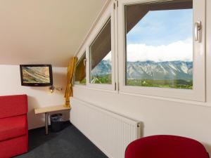 Ein allgemeiner Bergblick oder ein Berglick von des Hotels aus