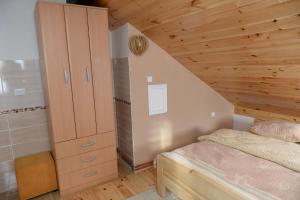 Postel nebo postele na pokoji v ubytování Apartments Radović