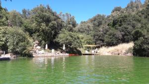 拉佩爾湖的住宿－Cabaña de Adobe en Lago Rapel，相簿中的一張相片